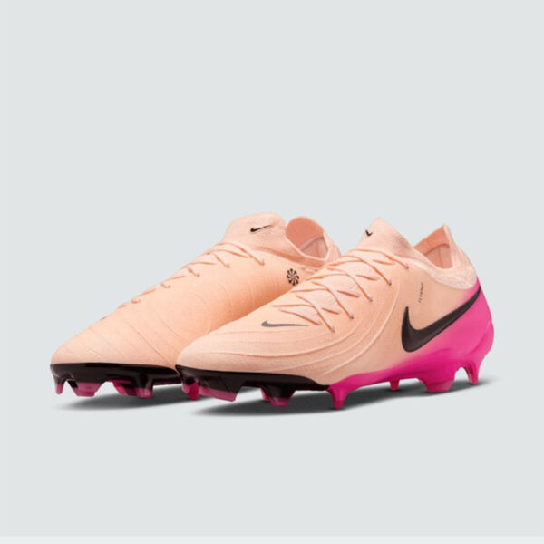 Nike Phantom GX 2 Pro Firm-Ground Low-Top Football Boot